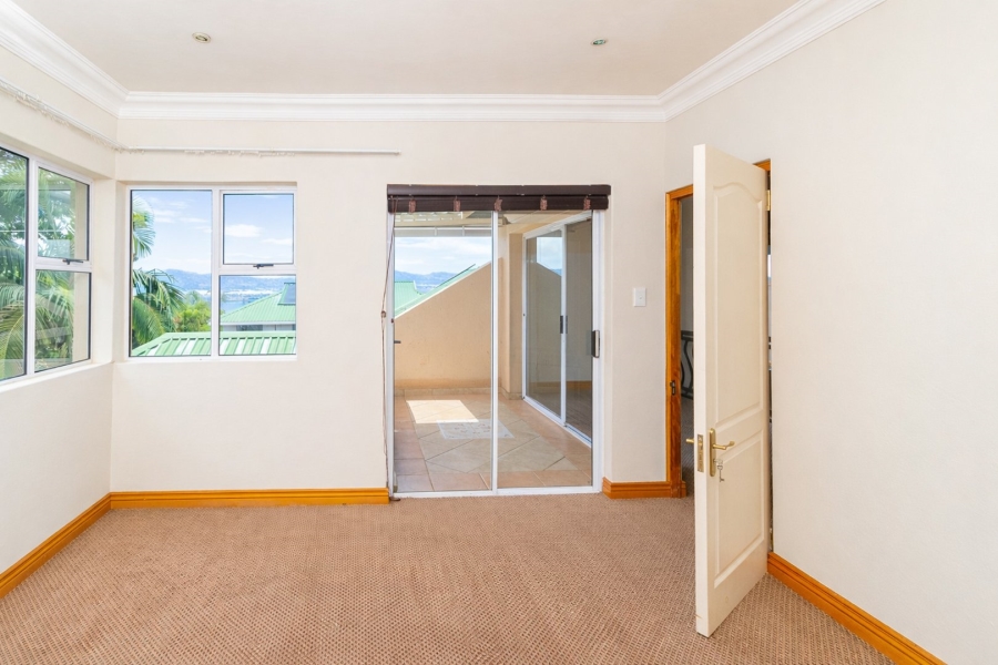 5 Bedroom Property for Sale in Caribbean Beach Club North West